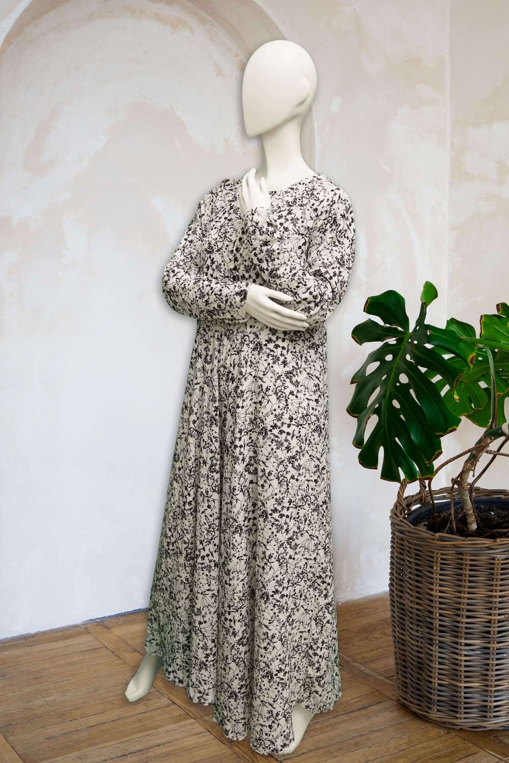 Floral Print Maxi Dress in Cream and Black